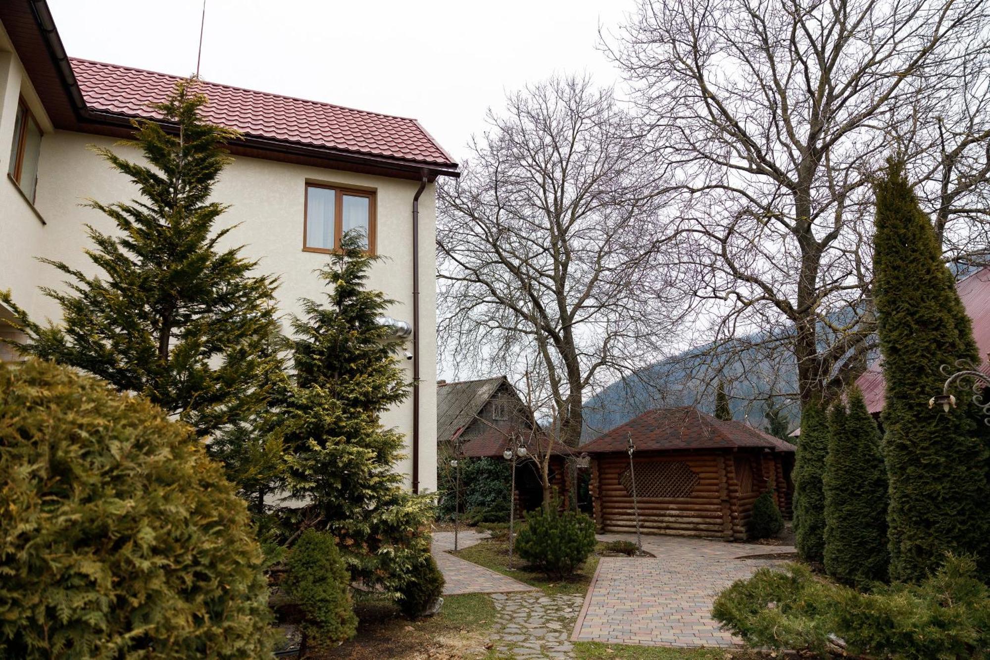 Gostyniy Dvir Synevir Hotel Sinevir Exterior foto