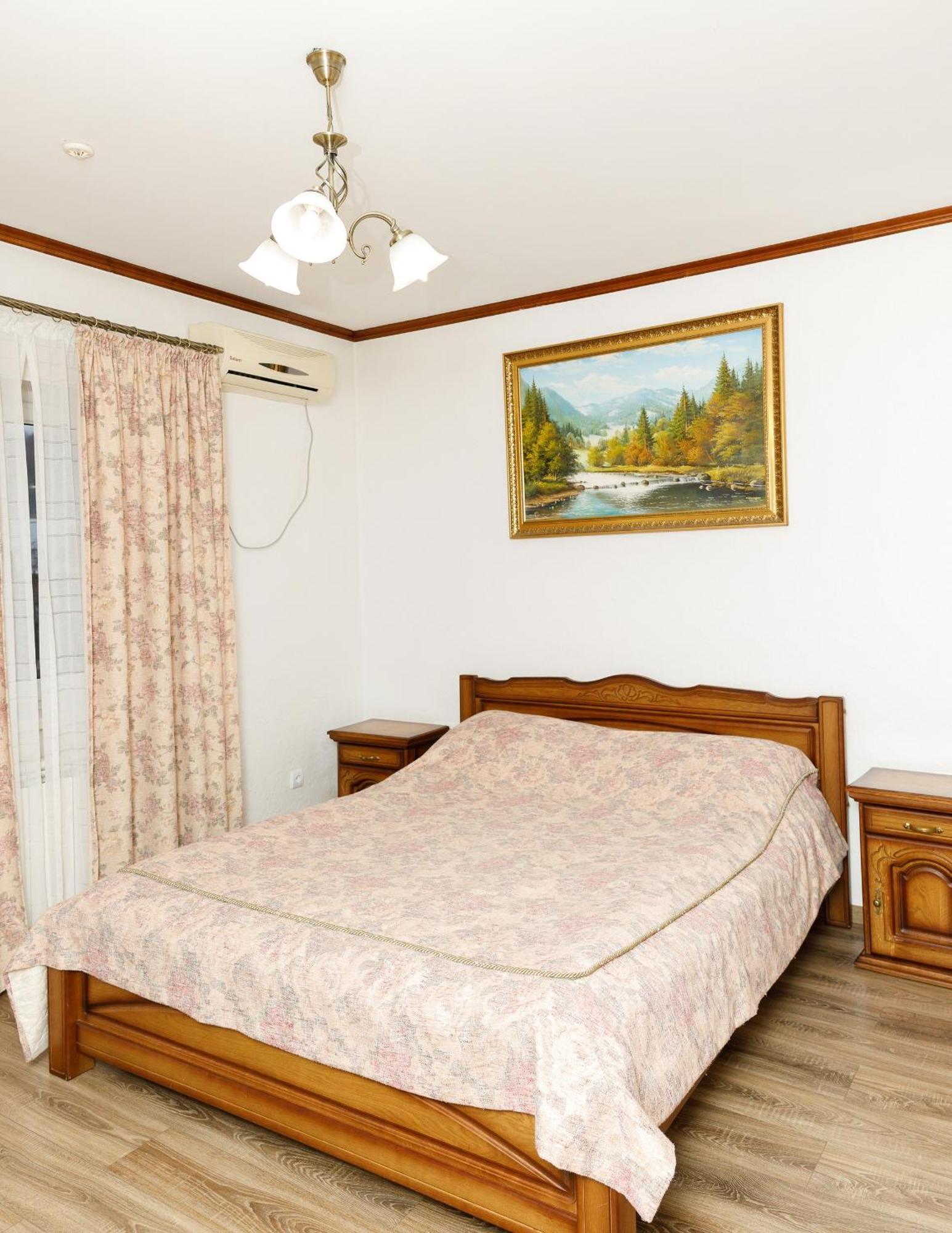 Gostyniy Dvir Synevir Hotel Sinevir Exterior foto